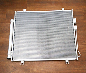Condensator de curent alternativ din aluminiu OE 23730221 Fit Chevrolet Baojun 530 CN202S Versiunea Orientului Mijlociu